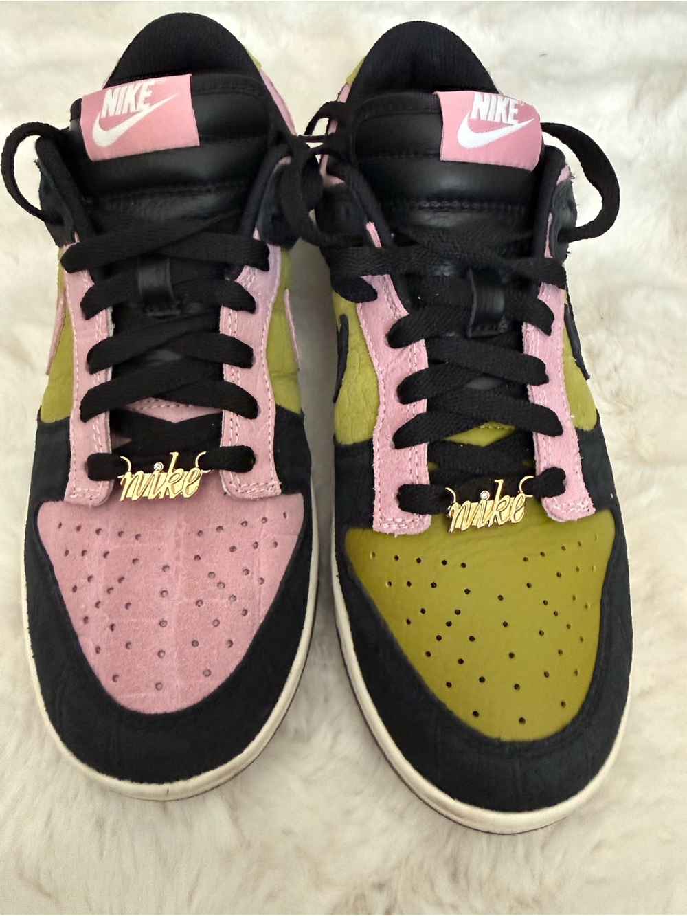 Fits women 9!

Nike Women's Pink & Olive Low-Top Sneakers with Black Accents